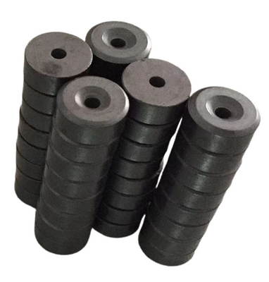 comprare Magnete ceramico su ordinazione del vaso Y30BH della ferrite con il foro svasato D15.2 X H6 X d3.2 X d8 online manufacture