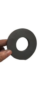 comprare Duro dimensione su ordinazione diametralmente magnetizzata Y30 Y35 di Ring Magnet D65X32X20mm della ferrite online manufacture