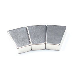comprare Barra di sezione i magneti industriali compositi N52 permanente del neodimio online manufacture