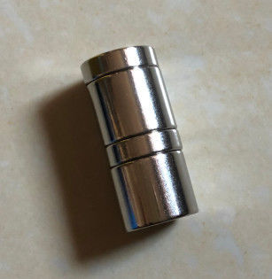 comprare Forte gradi 18mm x 15mm del disco N35 di lustro di colore dei magneti d'argento del neodimio online manufacture